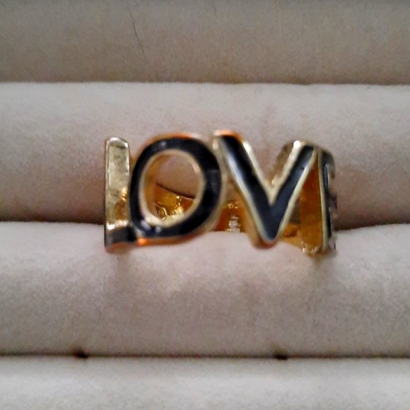 LOVE ring - Picture 1 of 4